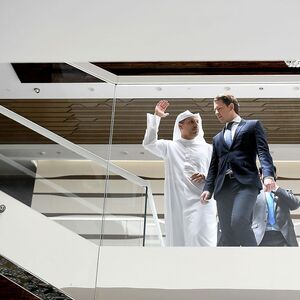 Bundeskanzler Kurz sprach 2018 in Abu Dhabi auch Probleme von Red Bull und Waagner-Biro an.