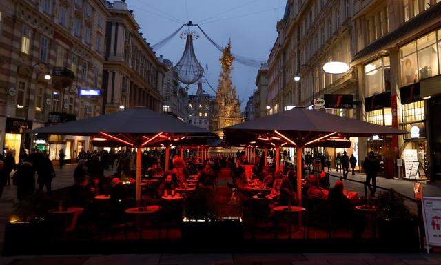 Outbreak of the coronavirus disease (COVID-19) in Vienna