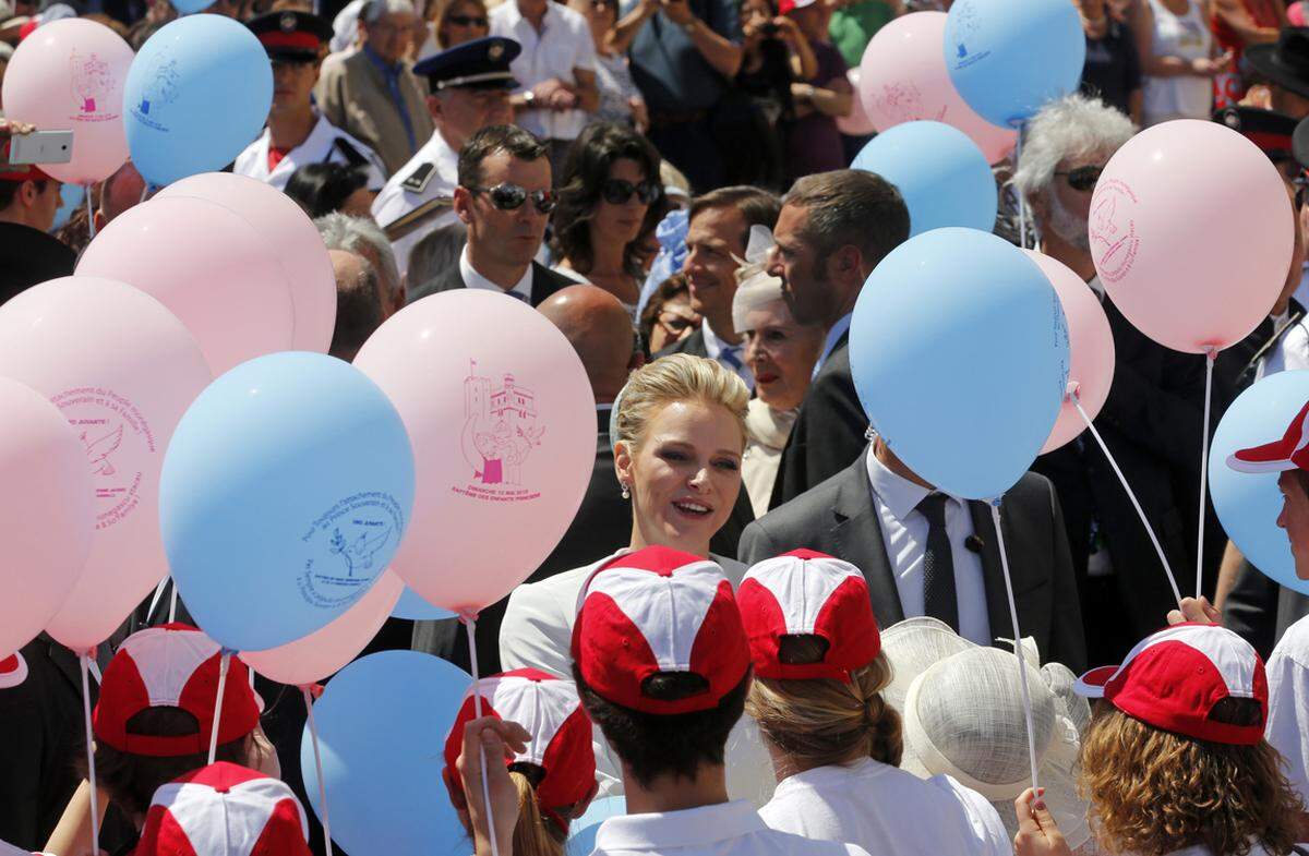 Im kleinen Fürstentum an der französischen Mittelmeerküste wurde die Zeremonie zum Straßenfest.