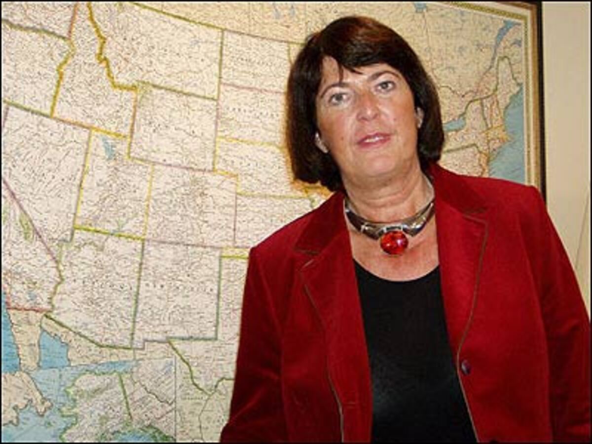 ... und wird auch Bundeskanzler Wolfgang Schüssel nicht Außenminister, dann hat die jetzige US-Botschafterin Eva Nowotny ausgezeichnete Chancen.