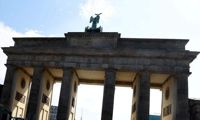 Archivbild - das Brandenburger Tor ist immer wieder Kuliss zahlreicher Protest-Aktionen.