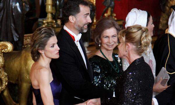 Ein ehrwürdiger Moment für Melanie Griffith, die im April 2011 bei einem Gala-Dinner der spanischen Königsfamilie die Hand schütteln durfte.