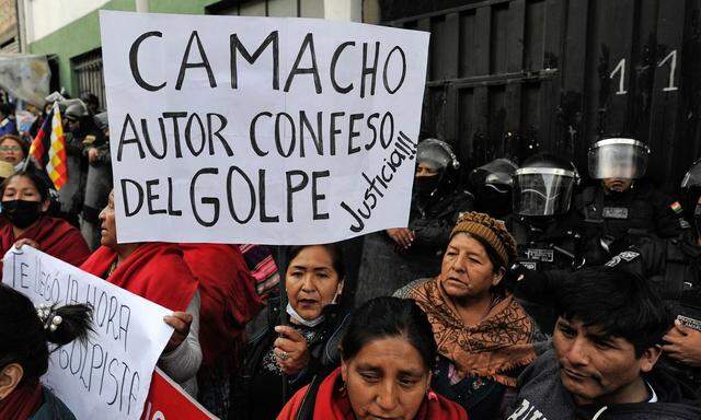 Proteste nach der Festnahme von Luis Fernando Camacho 