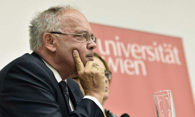 Heinz W. Engl, Rektor der Universität Wien, Stephan Rixen, Leiter der Kommission der Österreichischen Agentur für wissenschaftliche Integrität (OeAWI) bei der Bekanntgabe des Prüfergebnisses