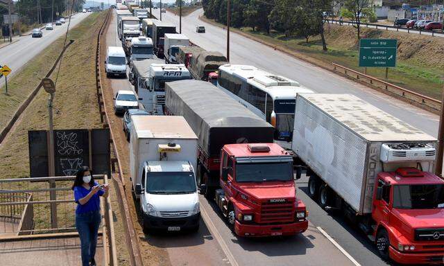 Viele Hauptverkehrstraßen wurden von Bolsonaro-Anhängern blockiert