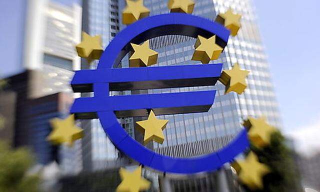 EZB hebt den Leitzins auf 1,5 Prozent an