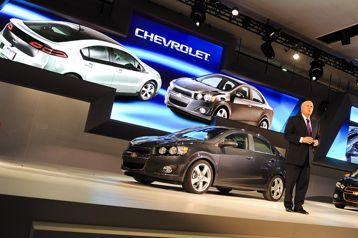 Die "North American International Auto Show" in Detroit ist heuer eine Comeback-Show. Der US-Markt erholt sich deutlich schneller als erwartet. Nach 12 Millionen Neuwagen im Jahr 2010 sollen es heuer sogar 13,5 Millionen werden. Auch die "Big Three" - GM, Ford und Chrysler - haben sich stärker als erwartet von der größten Krise der Autobranche erholt.