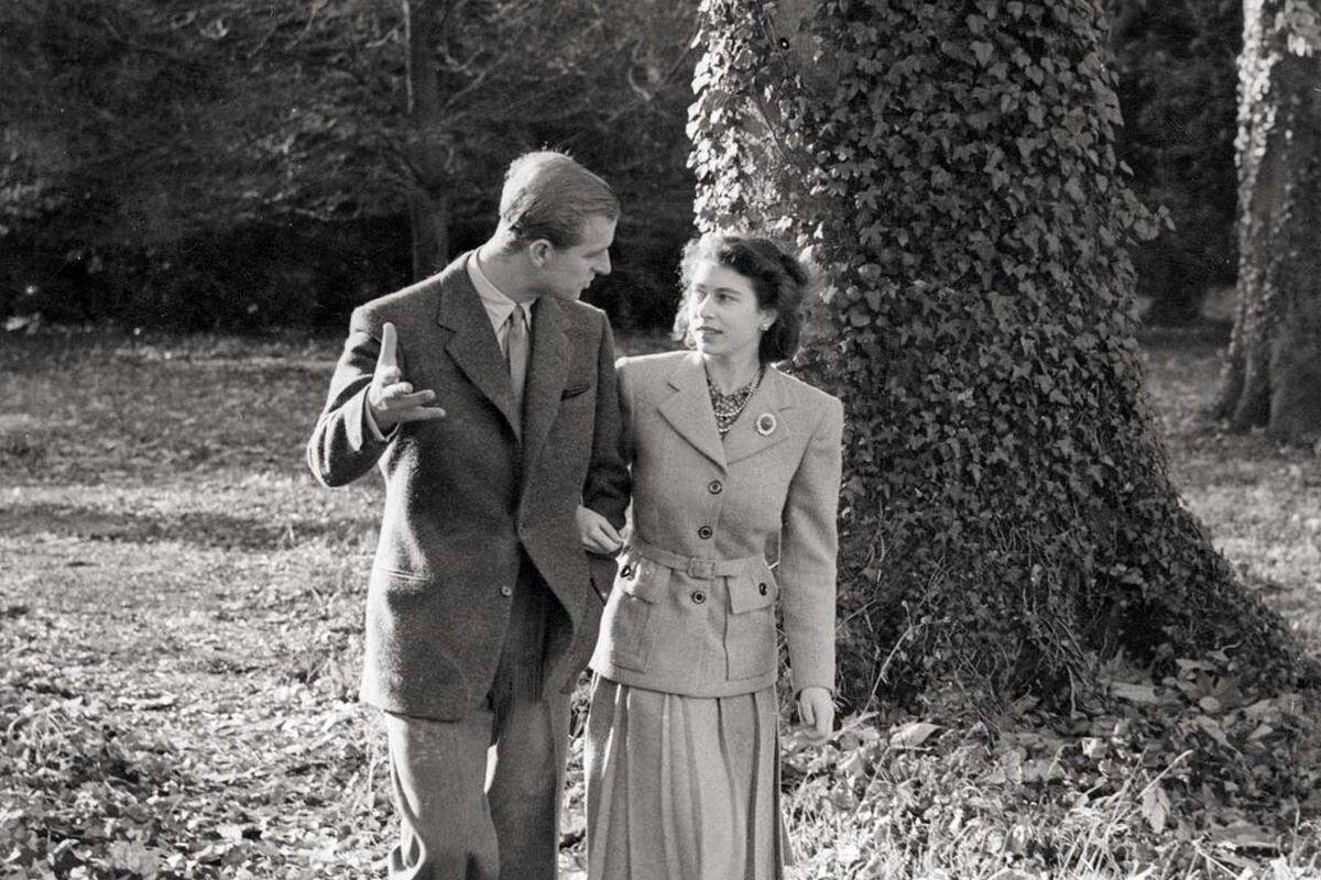 Es die Ehe des Jahrhunderts: Queen Elizabeth II. und ihr Mann Prinz Philip feiern am 20. November Eiserne Hochzeit.