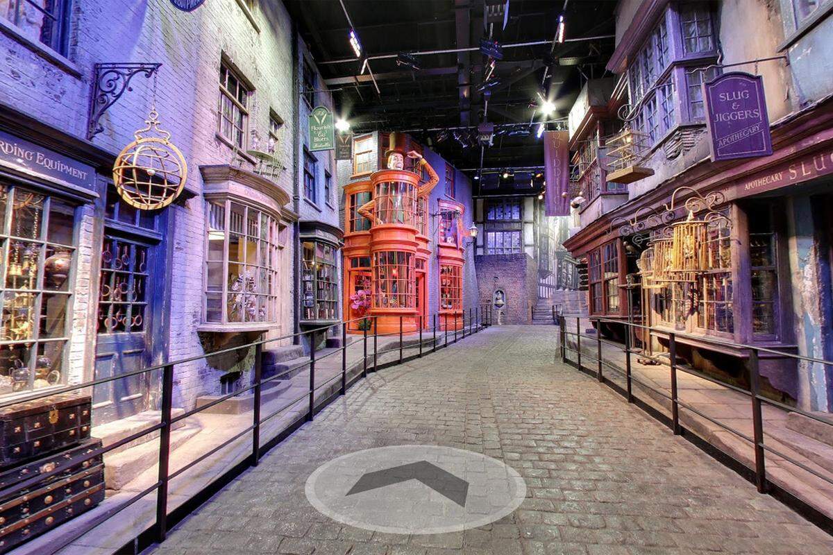 >> Die berühmte Gasse aus "Harry Potter" liegt in den Warner-Bros-Studios.