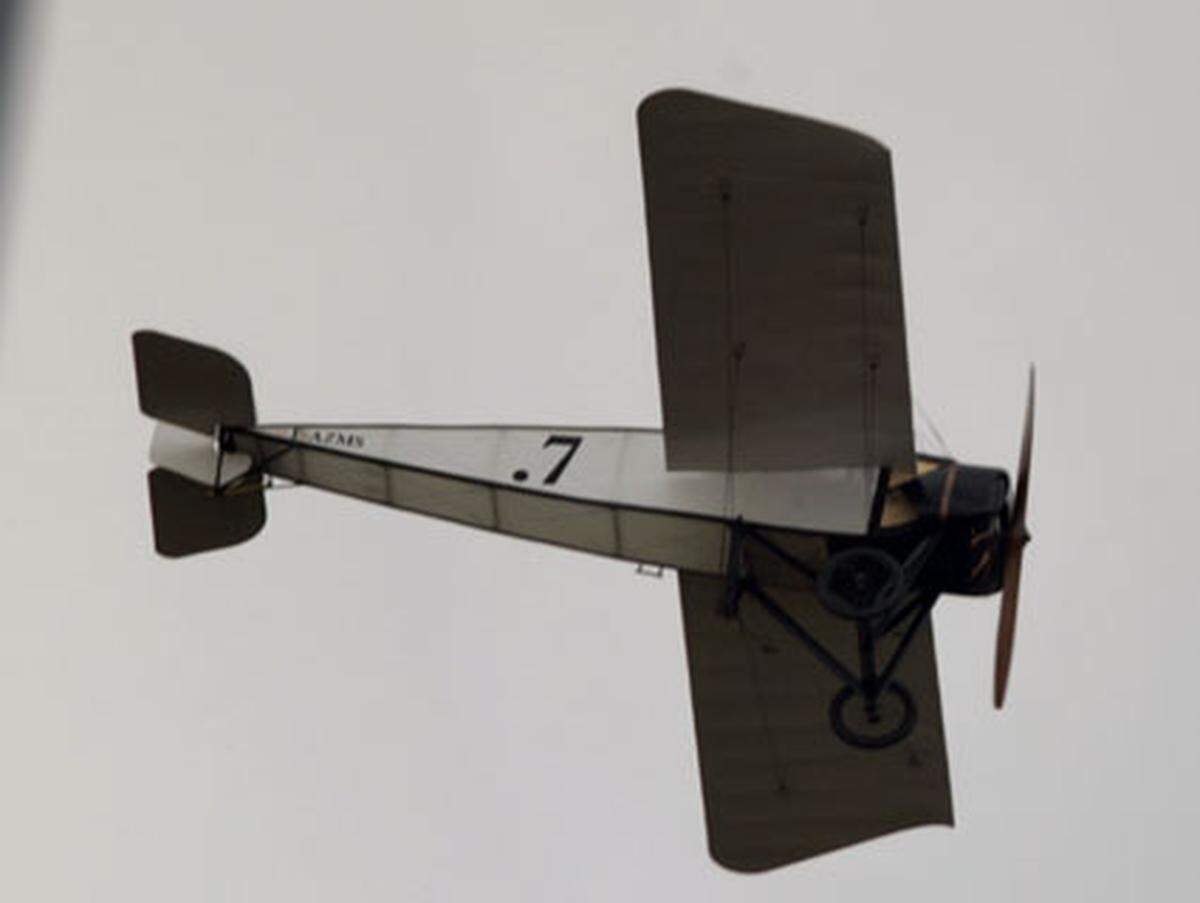 Die Morane-Borel monoplane ist die letzte ihrer Art. Die Sportmaschine aus dem Jahr 1911 erreicht rund 110 km/h.