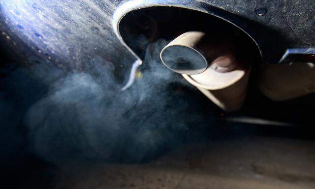 Den Autoherstellern drohen Strafzahlungen in Millionenhöhe, wenn sie die ab 2021 geltenden  Abgasvorschriften nicht erfüllen können
