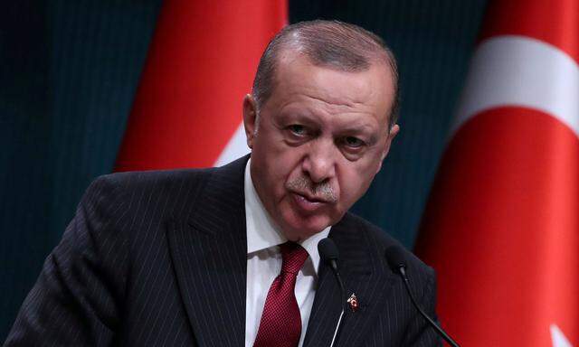  Präsident Recep Erdogan bekomme die Rechnung für seine Schuldenpolitik präsentiert