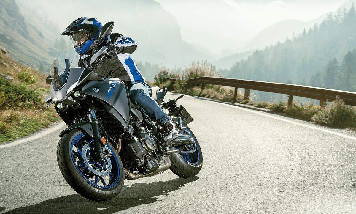 Ein komfortförderndes Update spendiert hat Yamaha der Tracer 700. Es bleibt bei 75 PS.