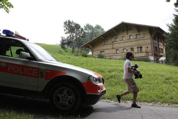 Die Schweiz entlässt den Regisseur aus dem Hausarrest, er wird nicht ausgeliefert. Die USA hätten die Schweizer Justiz mit ihrem Gesuch nicht überzeugen können, heißt es. 