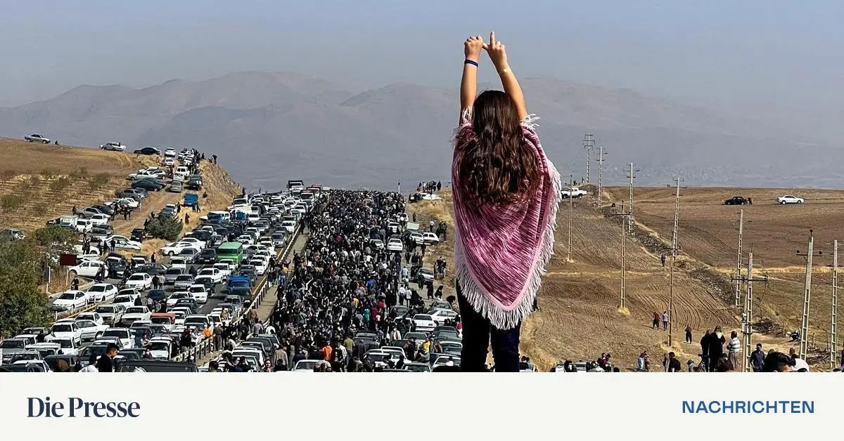 -Irans-Regime-klammert-sich-wie-ein-Raubtier-an-seine-Beute-premium-