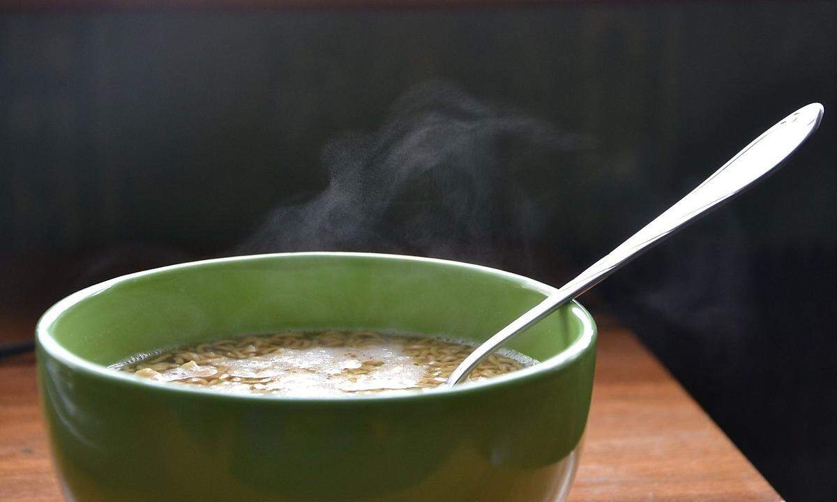 Kommen Sie zum Punkt. Man nimmt sich Zeit für Sie, aber nicht den ganzen Tag. Versuchen Sie auch, selbstbewusst zu sprechen, nicht zu nuscheln oder zu stottern. Sonst müssen Sie die Suppe selbst auslöffeln.