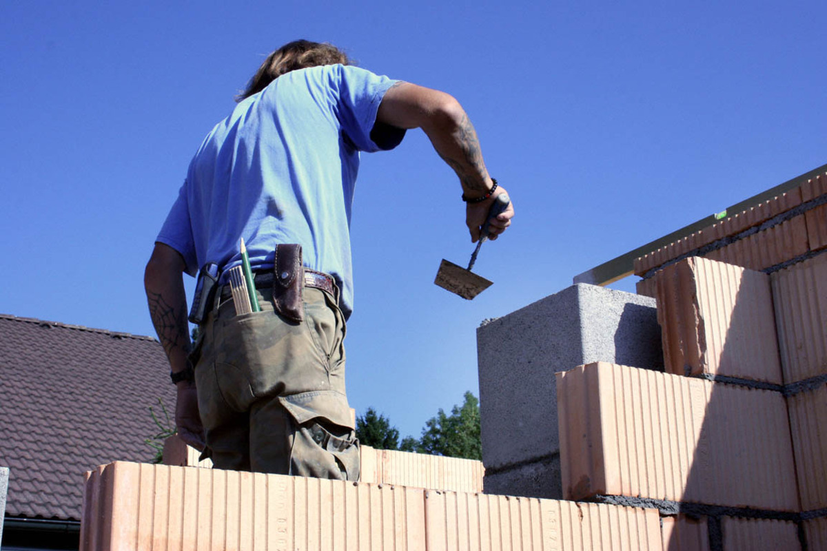 Die handwerklichen Berufe am Bau führen die untere Hälfte der Zufriedenheitsskala an. Mit einem Index von 103 liegen die Maurer in unserer Auflistung am Platz 7.