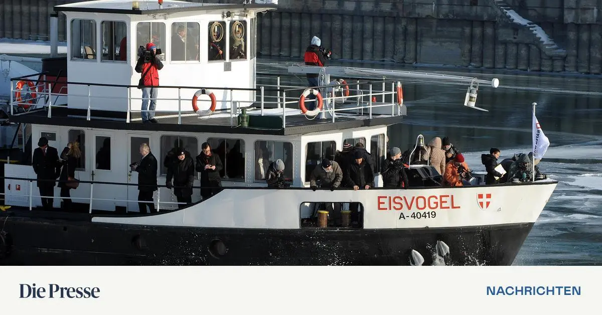 Eisbrecher-MS-Eisvogel-ist-im-Wiener-Hafen-im-Dauereinsatz