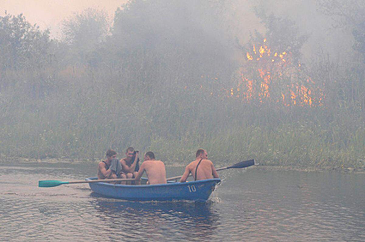Die russische Regierung hat wegen der Waldbrände den Notstand über sieben Regionen verhängt.