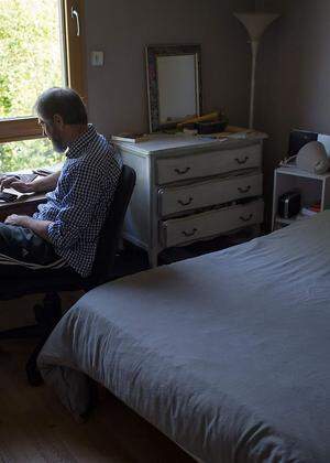 FILES-FRANCE-VIRUS-HEALTH-TELEWORKING-TELETRAVAIL-HOME OFFICE