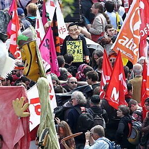 Frankfurt: "Blockupy"-Großdemo gegen Macht der Banken