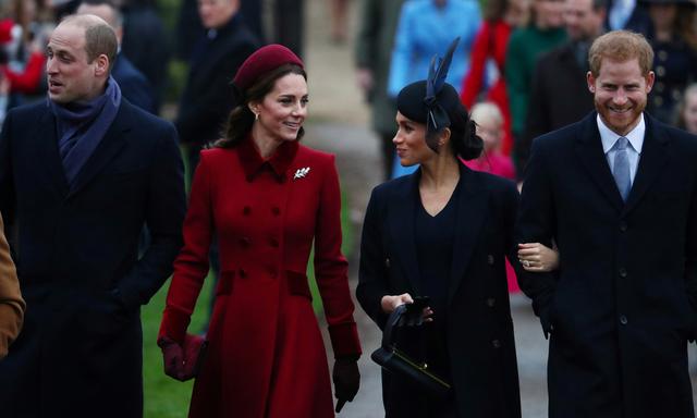 Die Royals auf dem Weg zum Weihnachtsgottesdienst. 