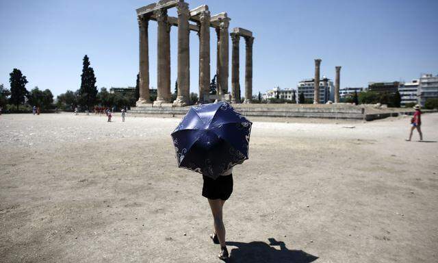 Greek Economy As Germany Backs Third Bailout Package