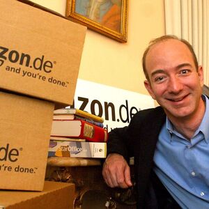 Jeff Bezos USA CEO des Internetbuchversandes amazon com anlaesslich eines Besuchs bei amazon de in
