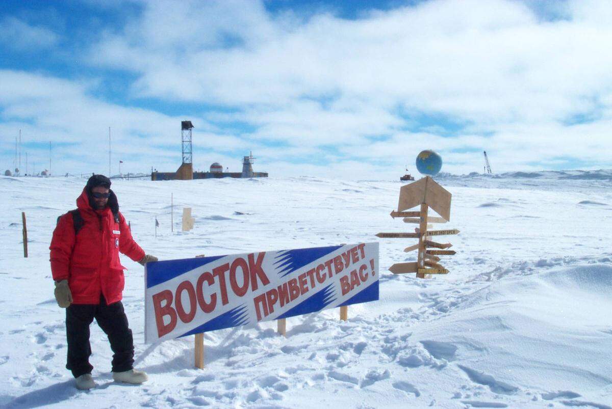 Unglaubliche minus 89,2 Grad Celsius wurden im Hochsommer 1983 an der russischen Wetterstation gemessen. Das ist damit der höchste Wert, der je mit einem Thermometer gemessen wurde.