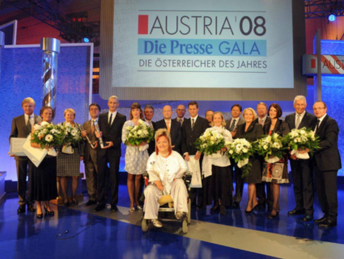Gleich neun frisch gekürte Österreicher des Jahres versammelten sich bei der großen, vom ORF gesendeten „Presse“-Gala auf der Bühne.