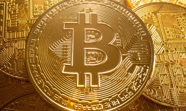 FILE PHOTO: FILE PHOTO: Representation of cryptocurrency Bitcoin is seen in this illustration