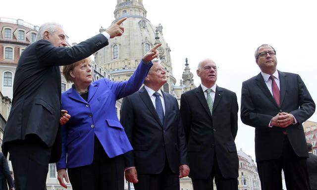 Tillich, Chancellor Merkel, President Gauck, Lammert and Vosskuhle arrive for elebrations marking German Unification Day in Dresden