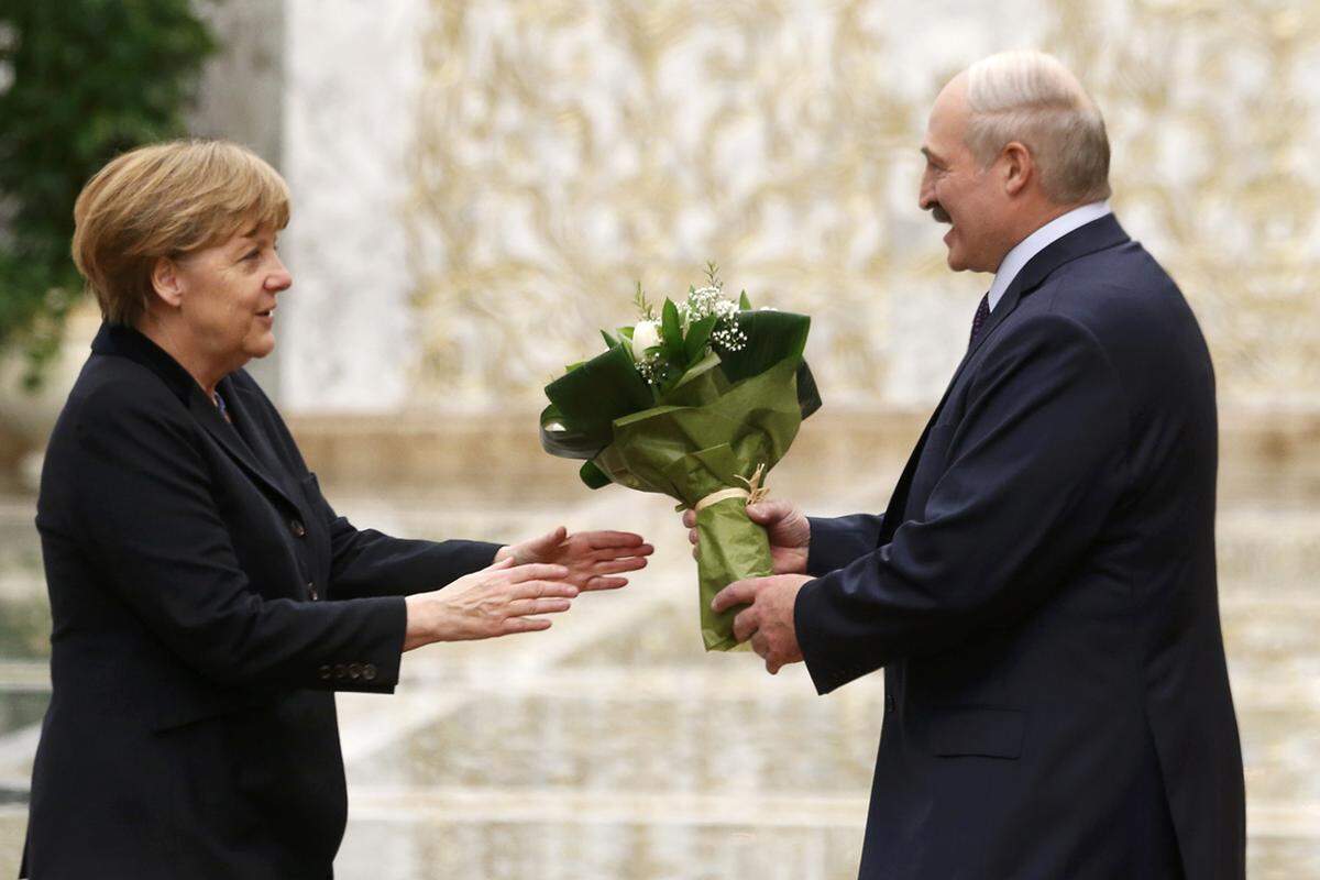 Dass Angela Merkel, Francois Hollande und Wladimir Putin nach Weißrussland zur Vermittlung im Konflikt reisen hat aber mehrere Gründe.