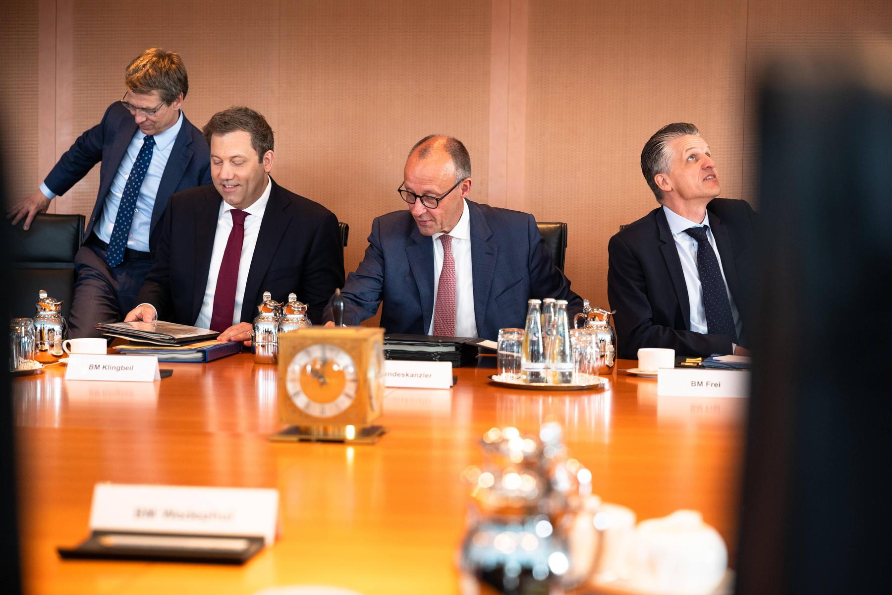 Ein Budget wie Schweizer Käse: Die Löcher im deutschen Haushalt werden immer größer