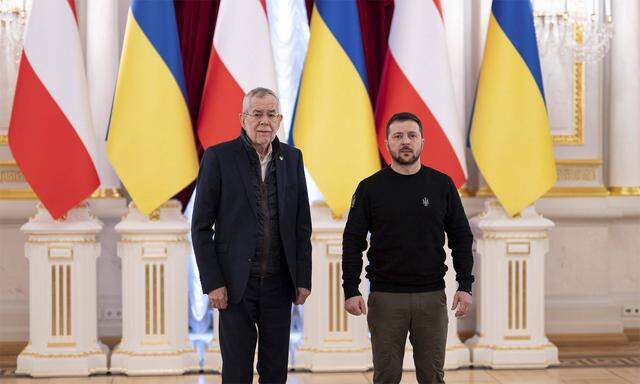 Am 1. Februar besuchte Van der Bellen den ukrainischen Präsidenten Selenskij in Kiew. Er lässt keinen Zweifel, auf welcher Seite er steht.