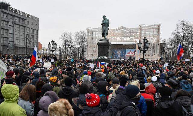 Für den von Nawalny ausgerufenen „Wählerstreik“ gingen mehrere Tausend Menschen wie hier in Moskau auf die Straße – weniger, als die Organisatoren erhofft hatten.