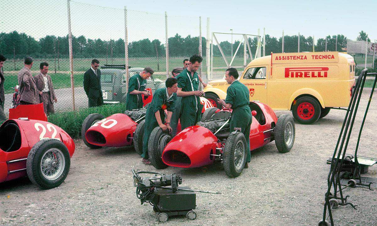 Heute kennt man zwanzig Arten von Ferrari-Rot, dies war der erste Anlauf mit Rosso Corsa.
