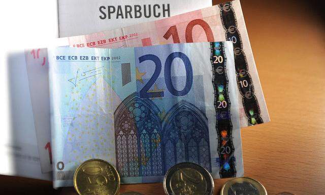THEMENBILD-PAKET: SPARPAKET/SPARBUCH/BANKEN/ZUKUNFTSVORSORGE