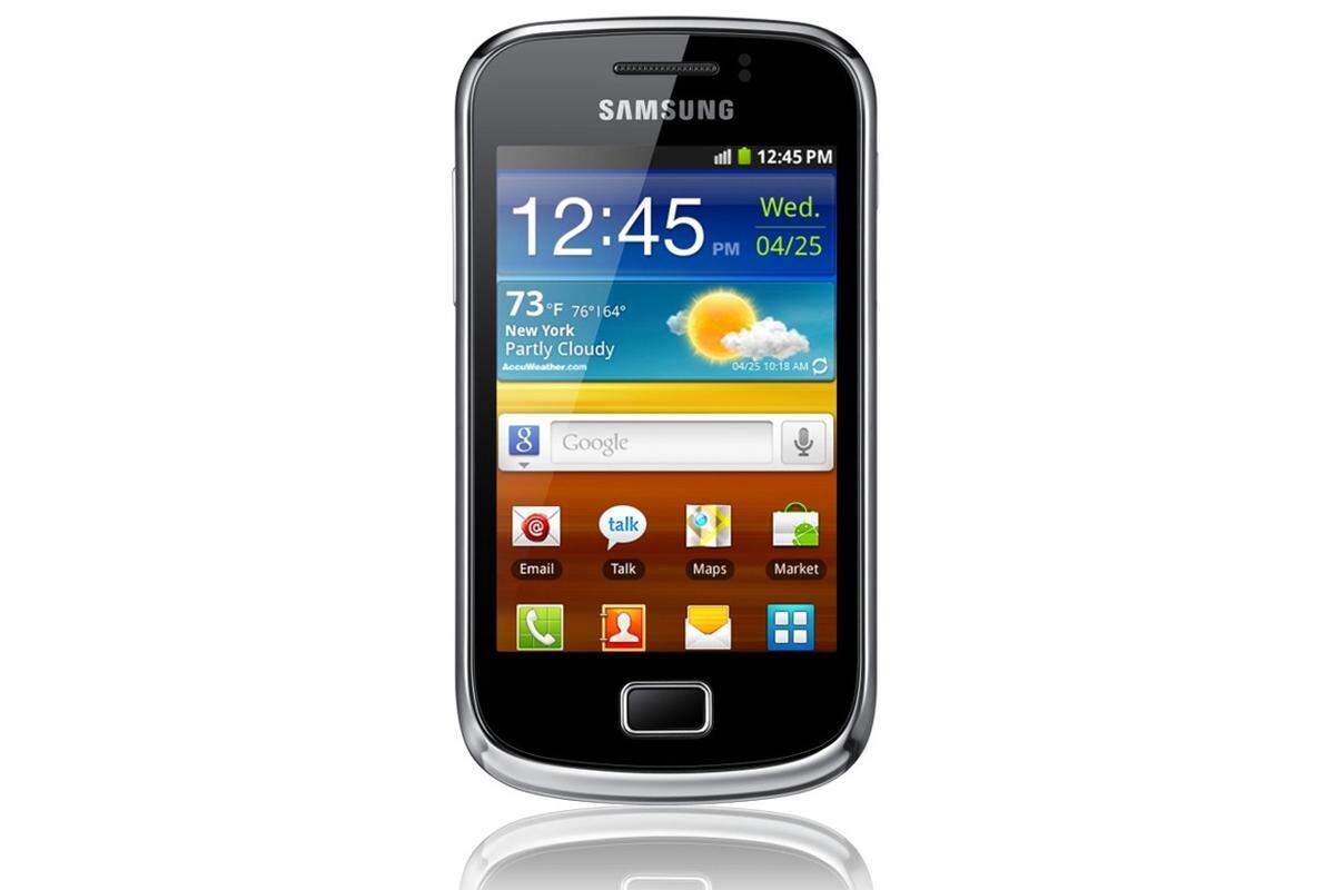 Auch das Galaxy Mini wird von Samsung für den MWC neu aufgelegt. Das Android-Smartphone bekommt ebenfalls ein größeres Display mit 3,27 Zoll, hat wie der Vorgänger eine 3-Megapixel-Kamera und der Prozessor hat nun sogar eine etwas geringere Taktrate von 800 Megahertz. Dafür spendiert Samsung einen Speicher von 4 Gigabyte - zuvor gab es gar keinen. Optional sollen beim Ace 2 und mini 2 auch NFC verfügbar sein.