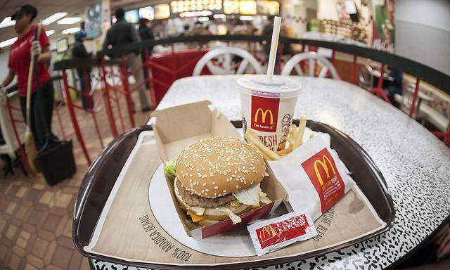 McDonald s sees weak November sales A Big Mac fries and a coke at a McDonald s restaurant in New Yo