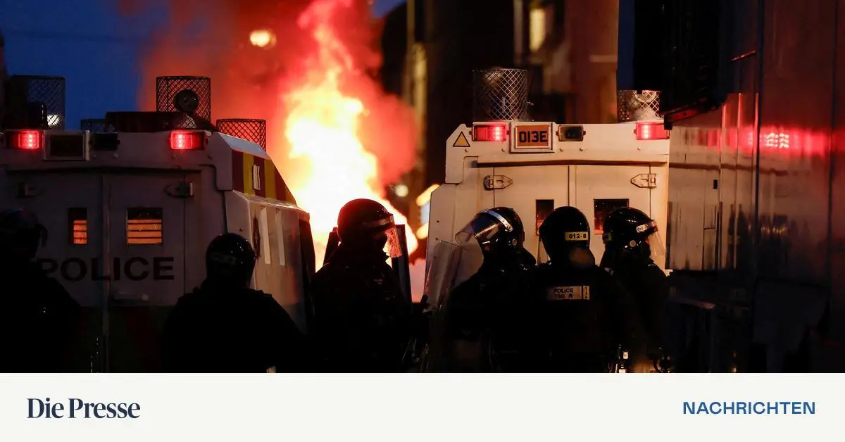 Militante-Rechtsextremisten-in-Nordirland-drohen-mit-Gewalt-premium-