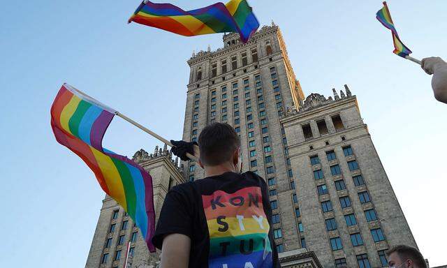 POLAND-RIGHTS-LGBT