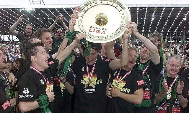 Der FC Tirol musste 2002 nach drei Meistertiteln plötzlich Konkurs anmelden.
