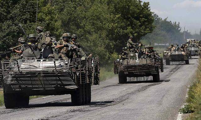 Ukrainische Truppen auf dem Weg zum 