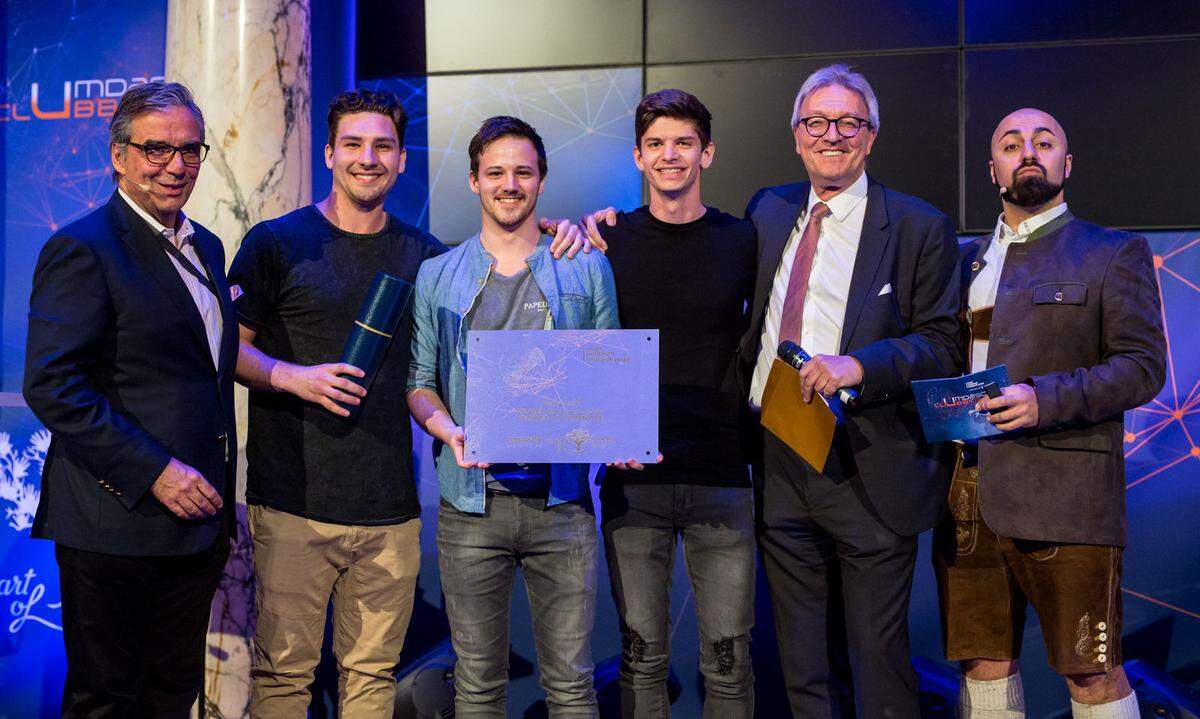 Gewinner in der Kategorie "Business &amp; Commerce" (Umdasch Shopfitting) Das österreichische Start-up Jingle entwickelt auf Chatbot-Basis den persönlichen digitalenShopping-Assistenten.