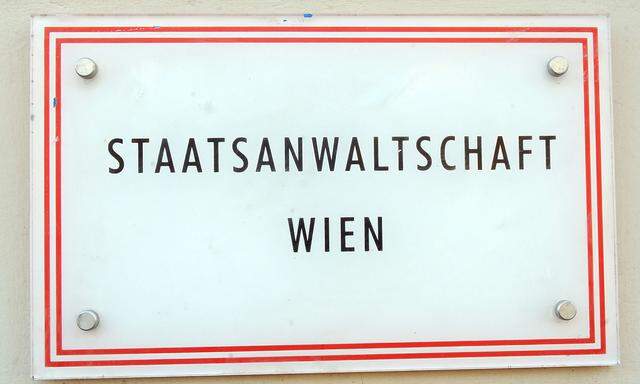 Die Staatsanwaltschaft Wien meint, das Opfer habe sich als Privatbeteiligte dem Verfahren angeschlossen. Dies beinhalte eine Ermächtigung zur Strafverfolgung wegen sexueller Belästigung.