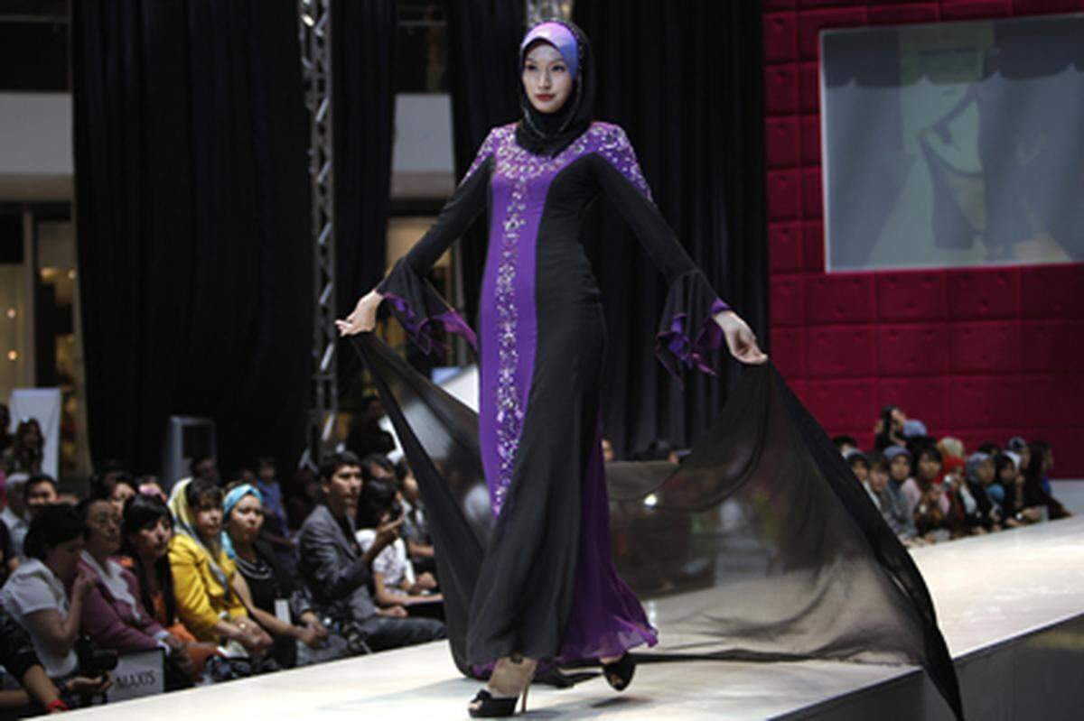 Malaysia International Fashion Week, Designer: Syed Zain