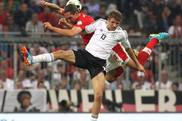 In der 87. Minute gelang dann Müller vor "heimischem" Publikum nach Vorlage des eingewechselten Schalkers Benedikt Höwedes das 3:0. Das Sieg von Lahm &amp; Co geht auch in dieser Höhe in Ordnung.