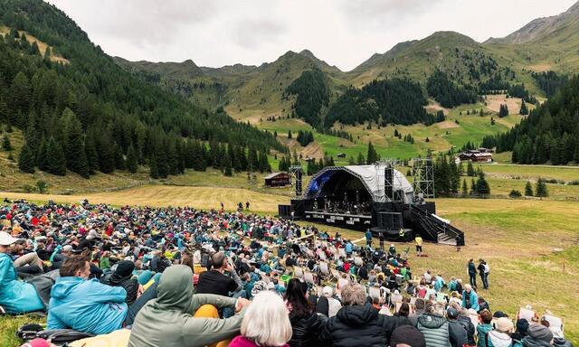 Die trutzige Bühne am Talende, der Unterstalleralm.