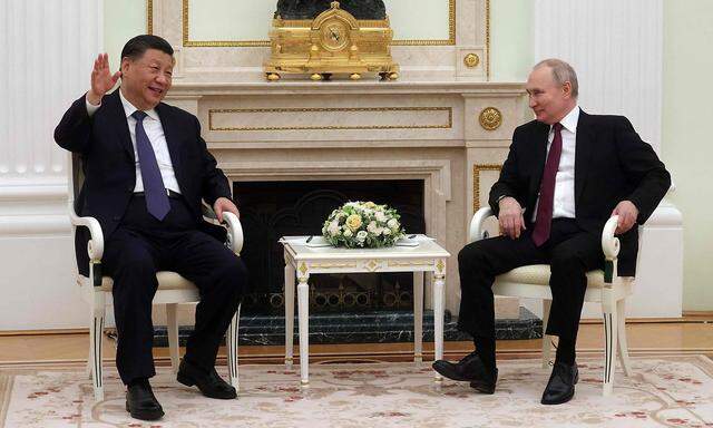 Xi Jinping und Wladimir Putin betonten in Moskau ihre Freundschaft.
